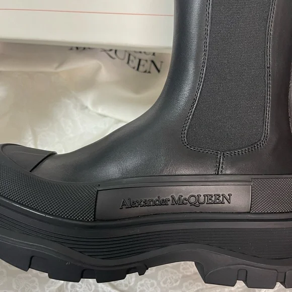 COPY - BNIB Alexander McQueen 666410WHZ66 Woman’s boot Black 40 - Picture 5 of 16